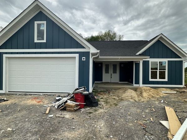 1163 Spry Rd, Bradyville, TN 37026