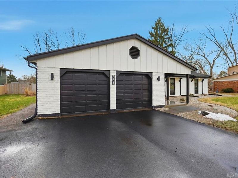 251 Glenburn Drive, Dayton, OH 45459 Photo 2