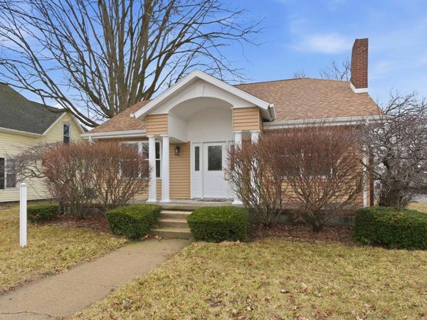 1611 E Center Street, Warsaw, IN 46580