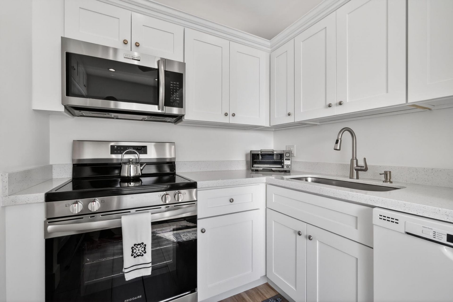 33 Colonial Club Drive, Unit 104, Boynton Beach, FL 33435 Photo