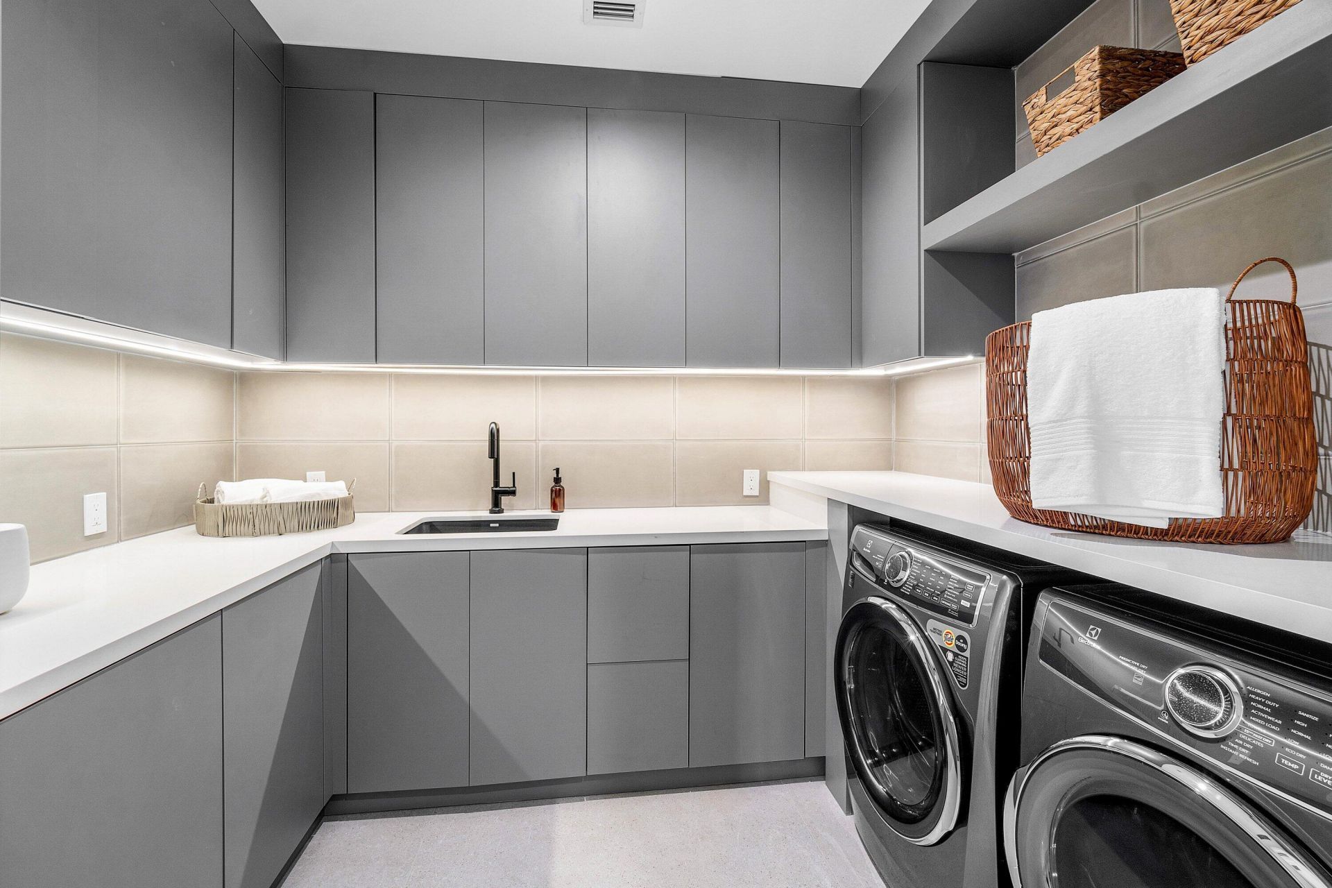 810 Palm Trail, Delray Beach, FL 33483 Photo