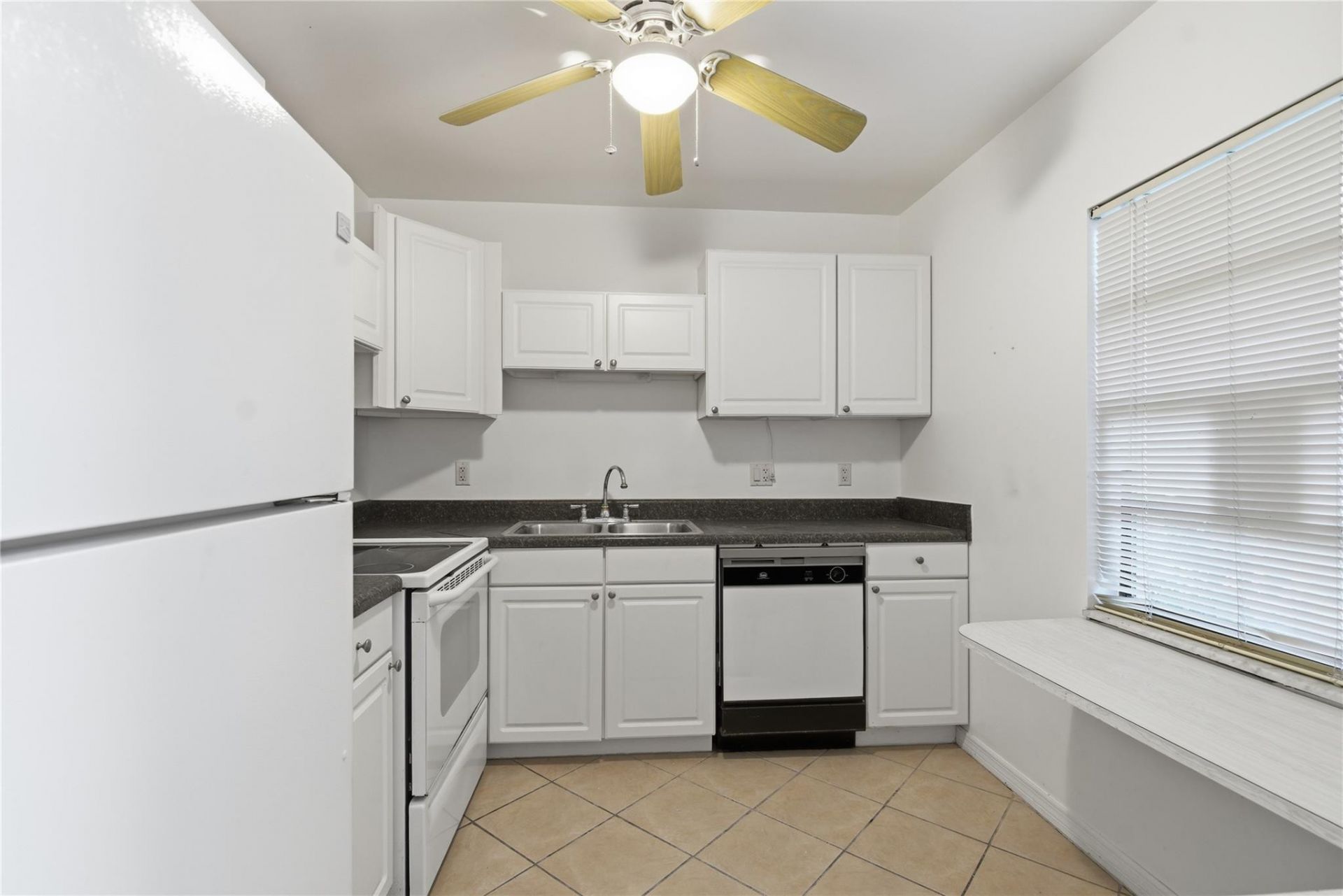 140 S Cypress Road, Unit 113, Pompano Beach, FL 33060 Photo