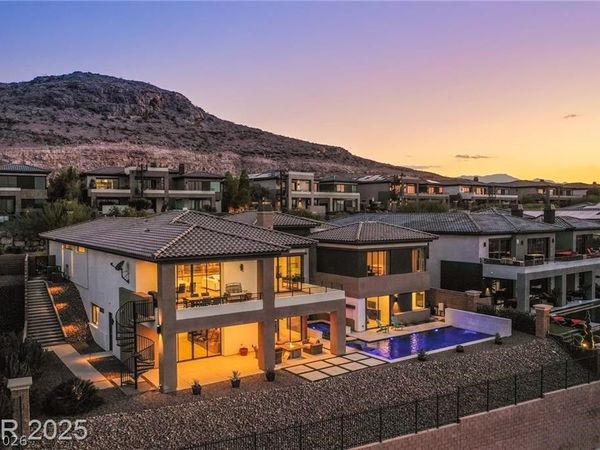 11186 Villa Bellagio Dr., Las Vegas, NV 89141