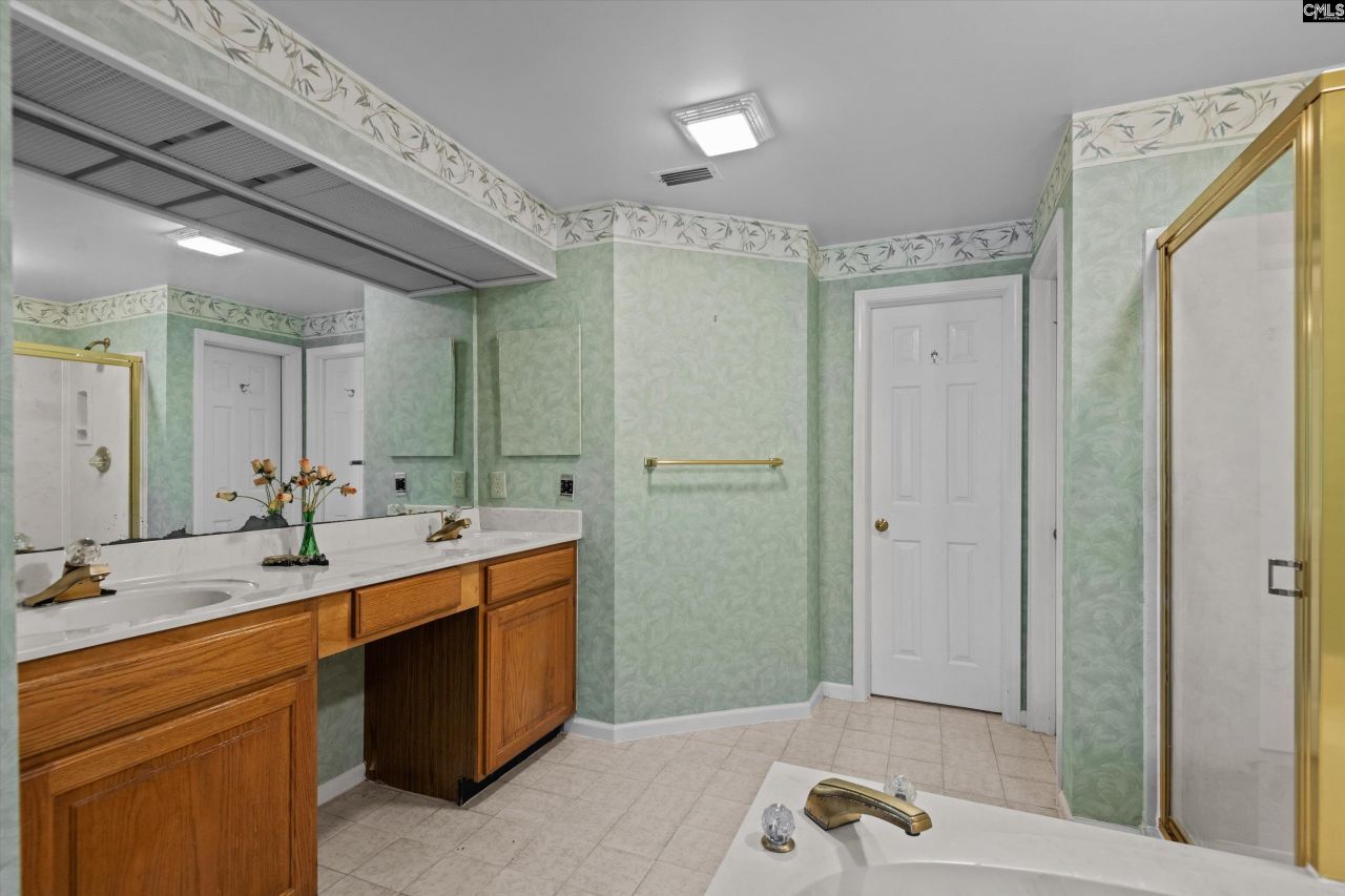 1850 Atlantic Drive Photo 20