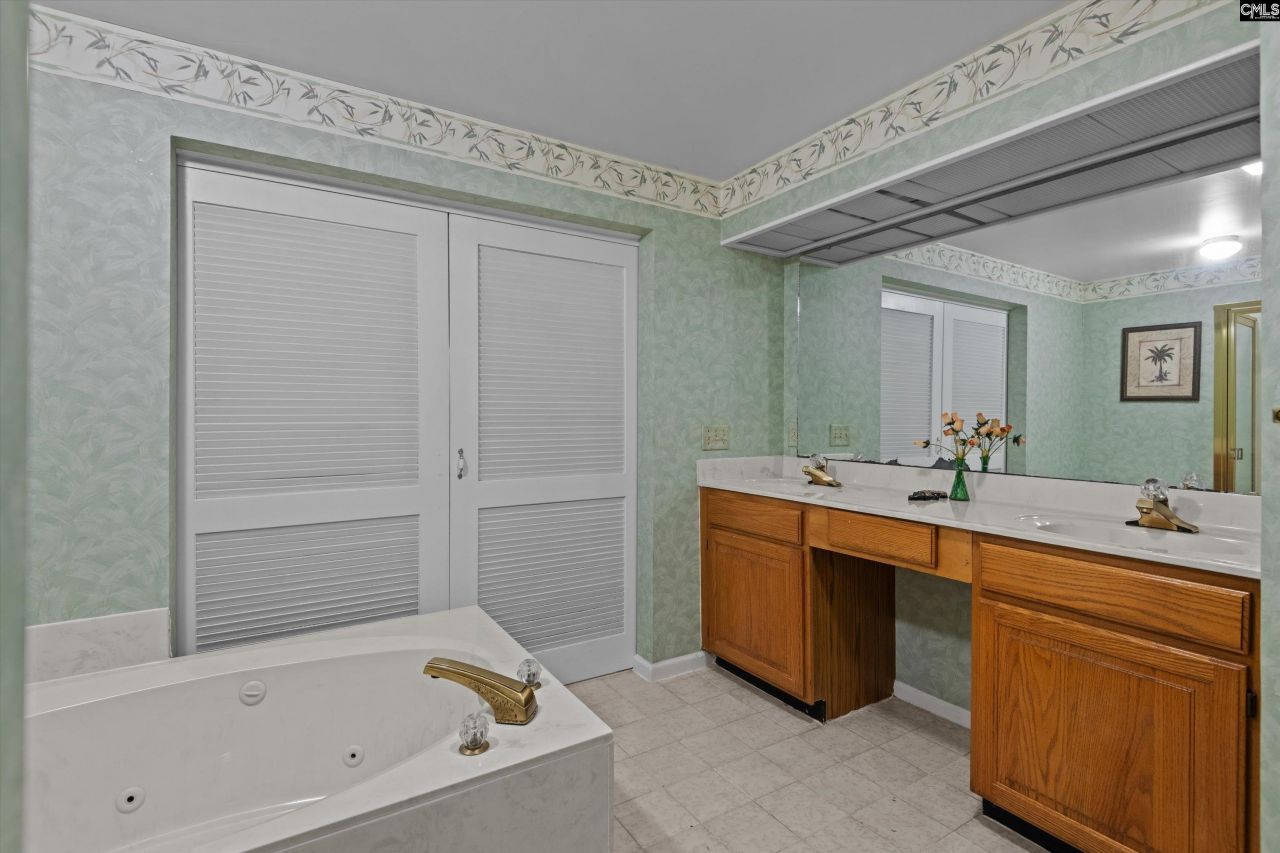 1850 Atlantic Drive Photo 22