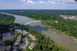 1850 Atlantic Drive photo 4