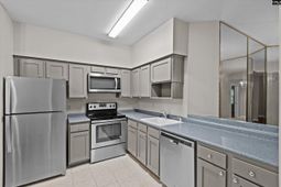 1850 Atlantic Drive photo 4