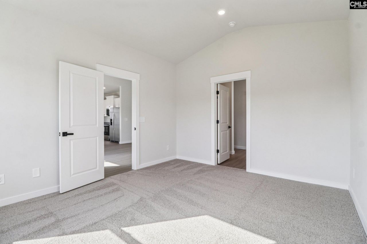 105 Sundew Road Photo 7