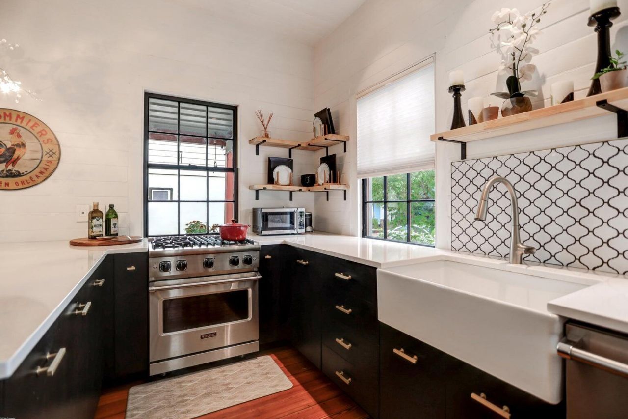 266 Ashley Avenue Photo 6