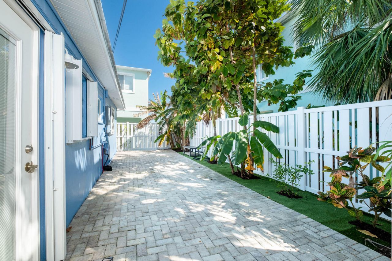 11231 2nd Ave Ocean, Marathon, FL 33050 Photo