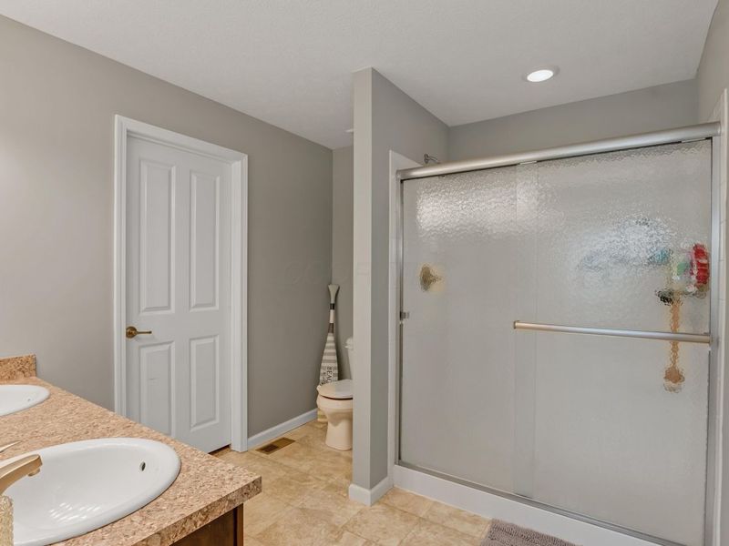 3242 Rossmore Circle, Powell, OH 43065 Photo 11