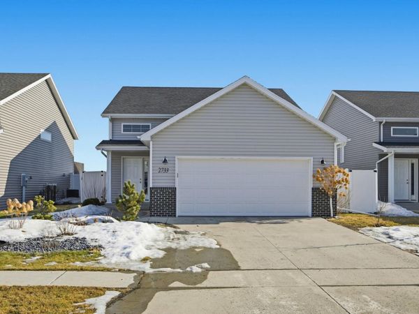 2733 Divide Street W, West Fargo, ND 58078