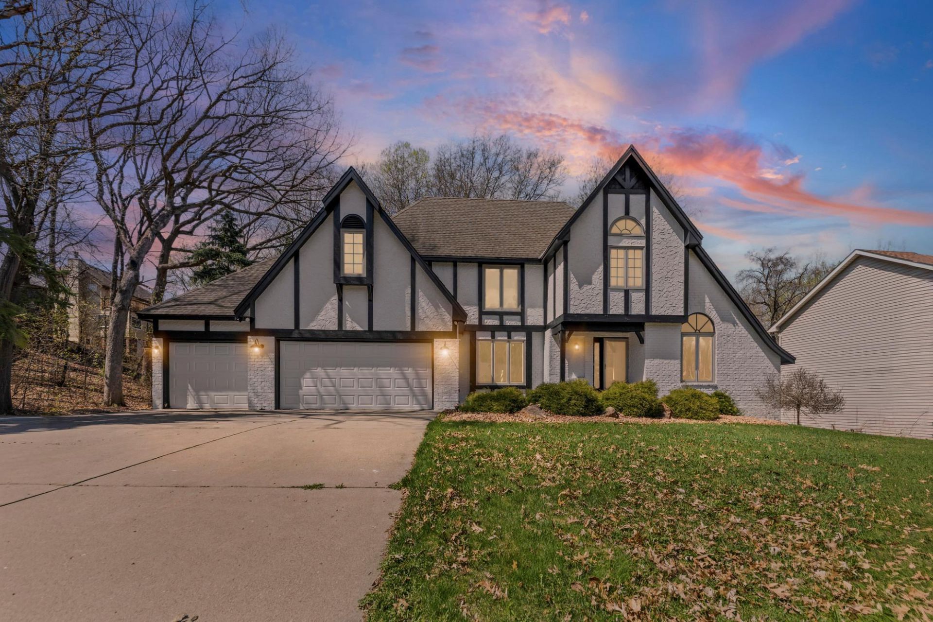 515 Marnie Street S, Maplewood, MN 55119