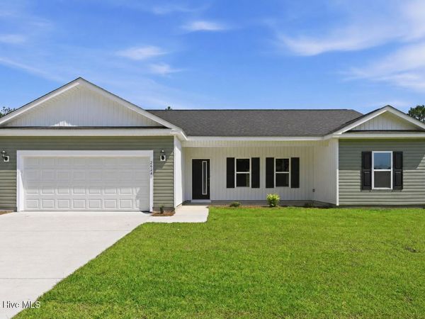 2624 Fountaintown Road, Chinquapin, NC 28521