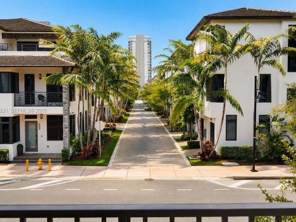 4745 NW 84th Ct, Unit 14, Doral, FL 33166