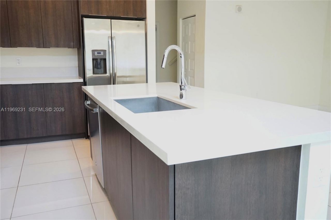4745 NW 84th Ct, Unit 14, Doral, FL 33166 Photo
