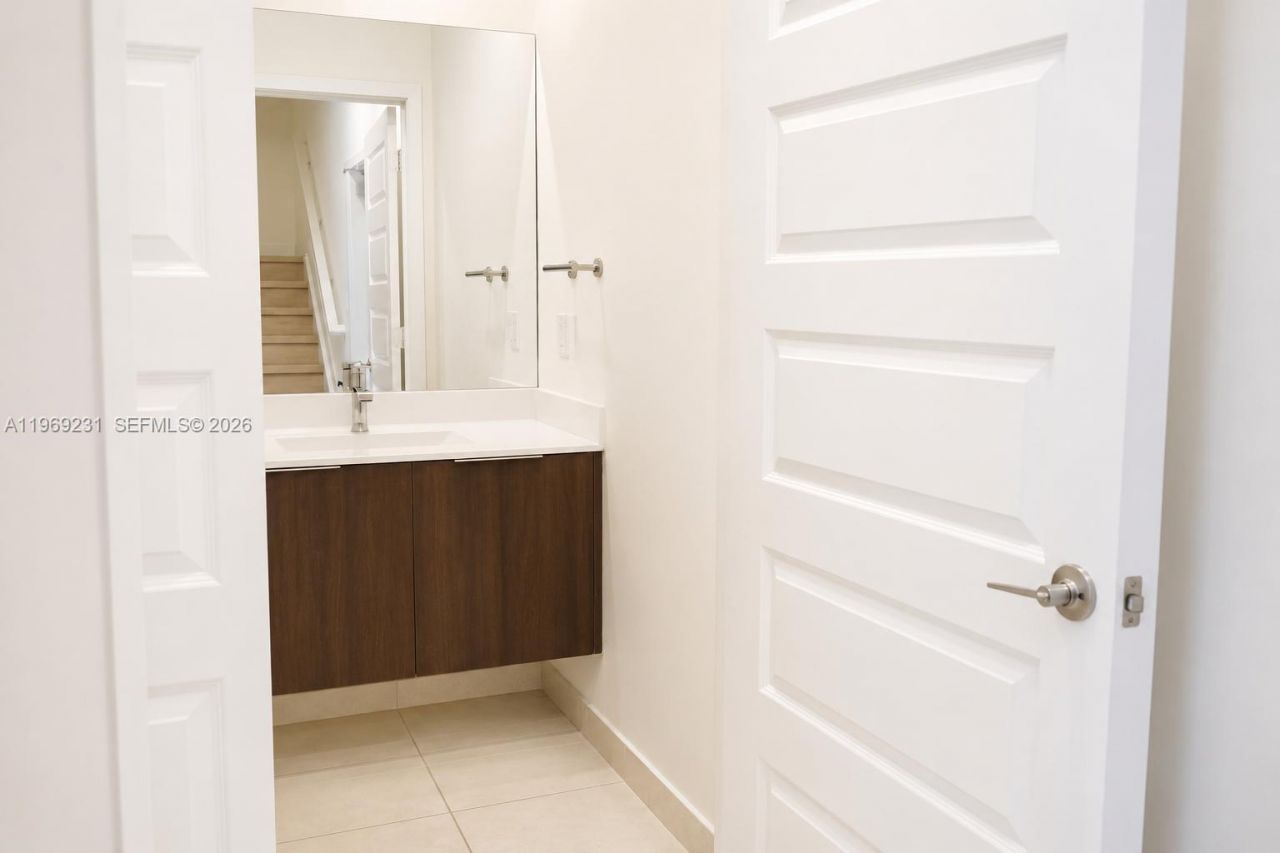 4745 NW 84th Ct, Unit 14, Doral, FL 33166 Photo