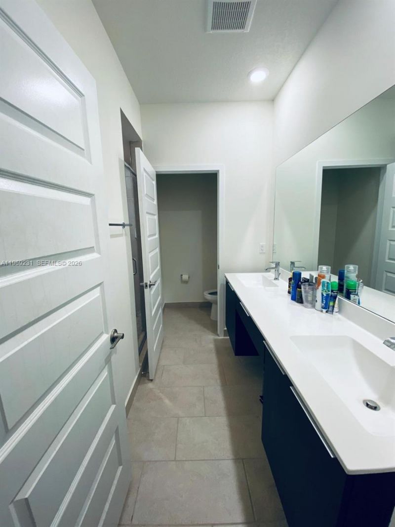 4745 NW 84th Ct, Unit 14, Doral, FL 33166 Photo