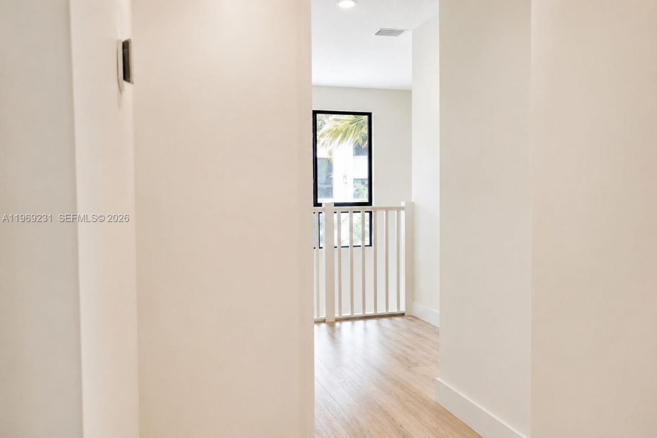 4745 NW 84th Ct, Unit 14, Doral, FL 33166 Photo