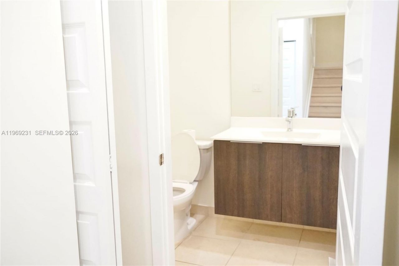 4745 NW 84th Ct, Unit 14, Doral, FL 33166 Photo
