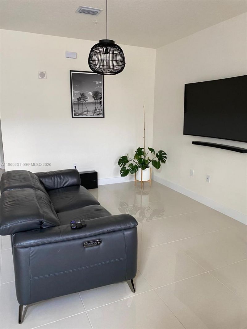 4745 NW 84th Ct, Unit 14, Doral, FL 33166 Photo