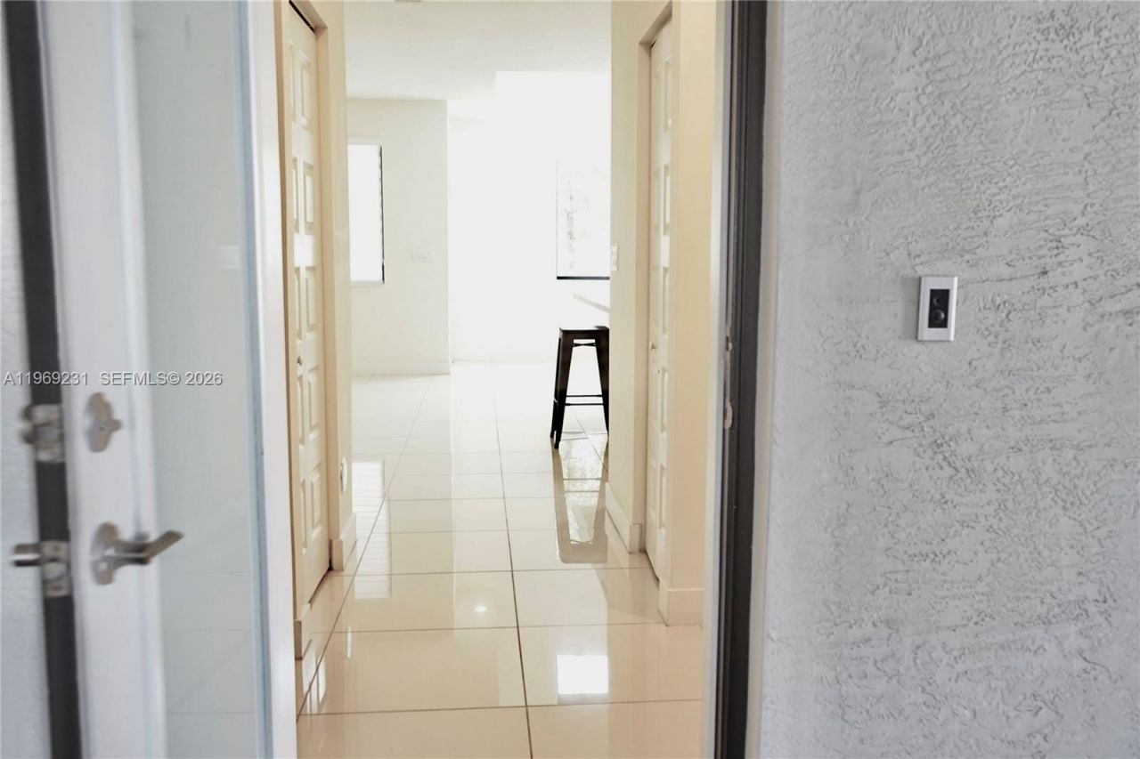 4745 NW 84th Ct, Unit 14, Doral, FL 33166 Photo