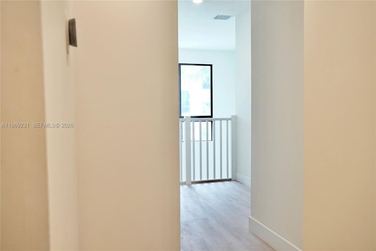 4745 NW 84th Ct, Unit 14, Doral, FL 33166 Photo