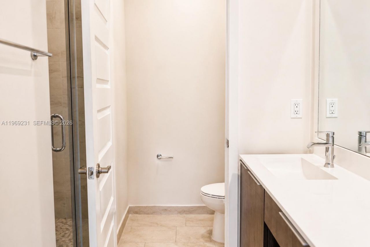 4745 NW 84th Ct, Unit 14, Doral, FL 33166 Photo