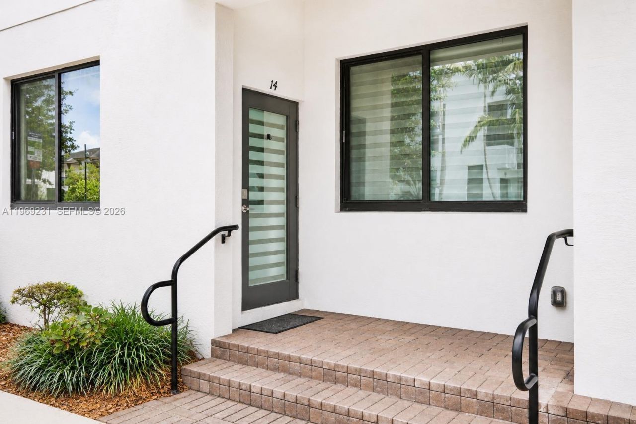 4745 NW 84th Ct, Unit 14, Doral, FL 33166 Photo