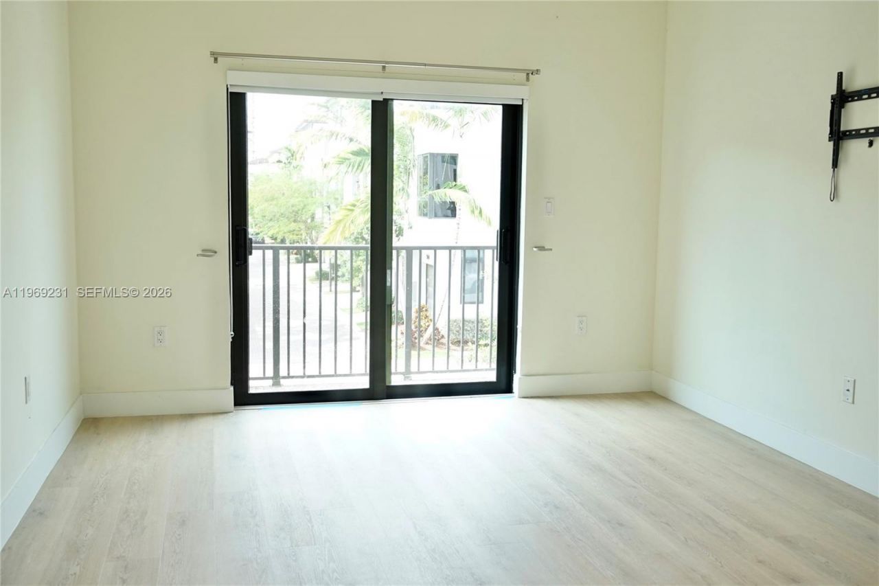 4745 NW 84th Ct, Unit 14, Doral, FL 33166 Photo