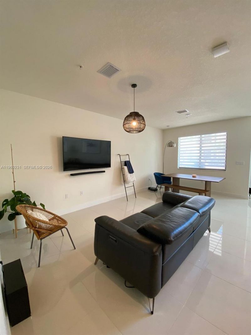 4745 NW 84th Ct, Unit 14, Doral, FL 33166 Photo