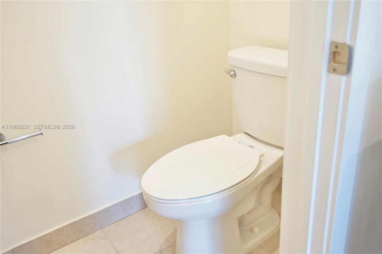 4745 NW 84th Ct, Unit 14, Doral, FL 33166 Photo