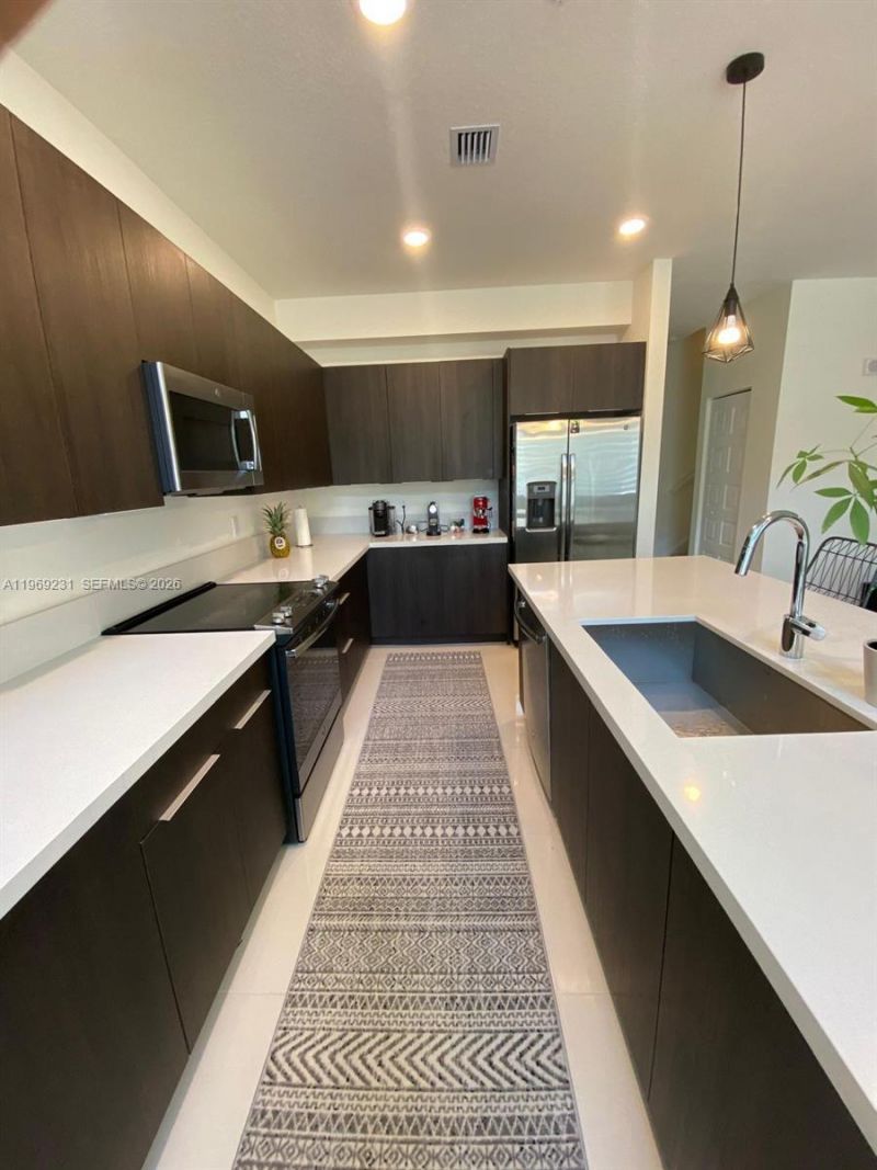 4745 NW 84th Ct, Unit 14, Doral, FL 33166 Photo