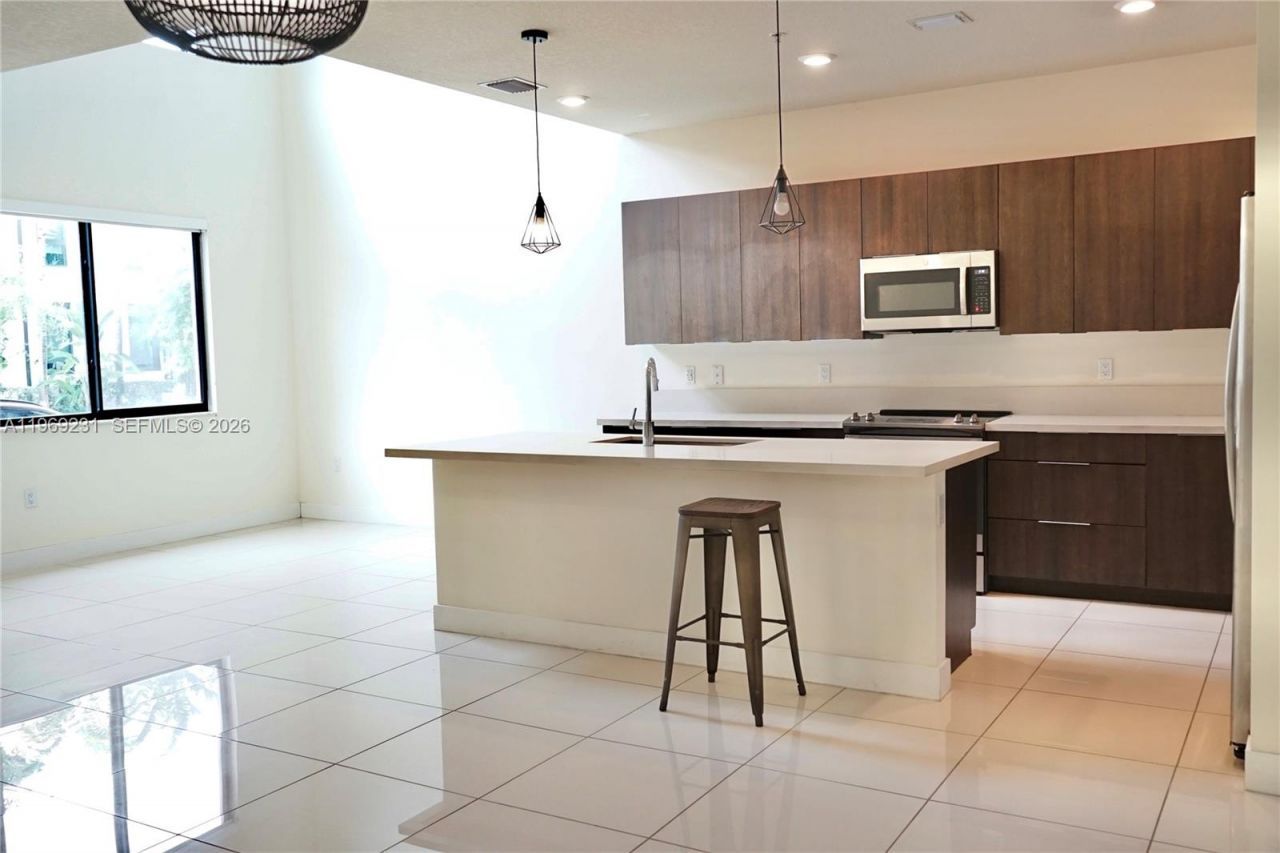 4745 NW 84th Ct, Unit 14, Doral, FL 33166 Photo