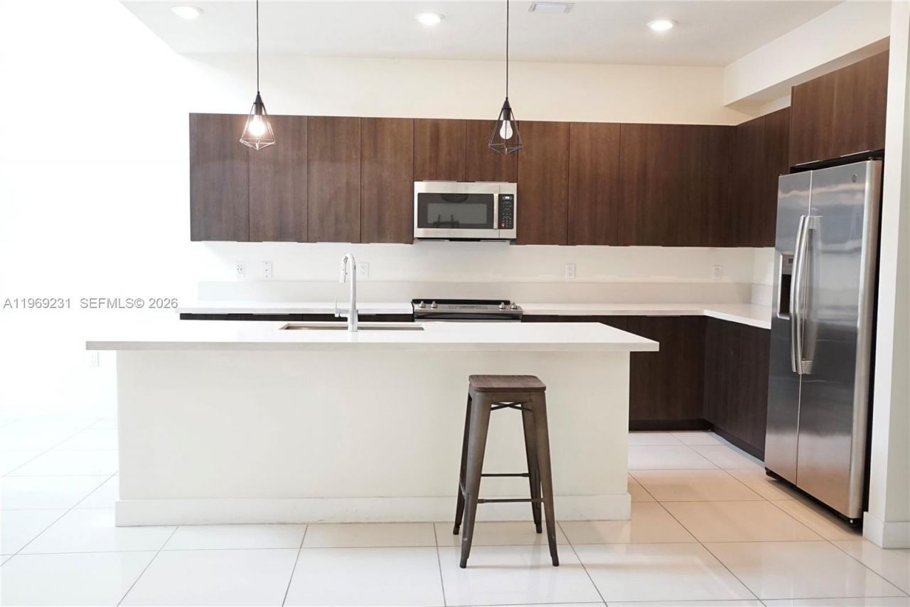 4745 NW 84th Ct, Unit 14, Doral, FL 33166 Photo