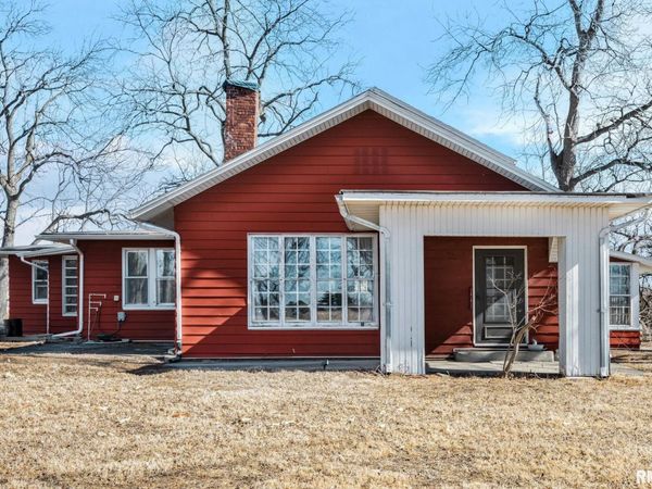 2350 E FREMONT Street, Galesburg, IL 61401