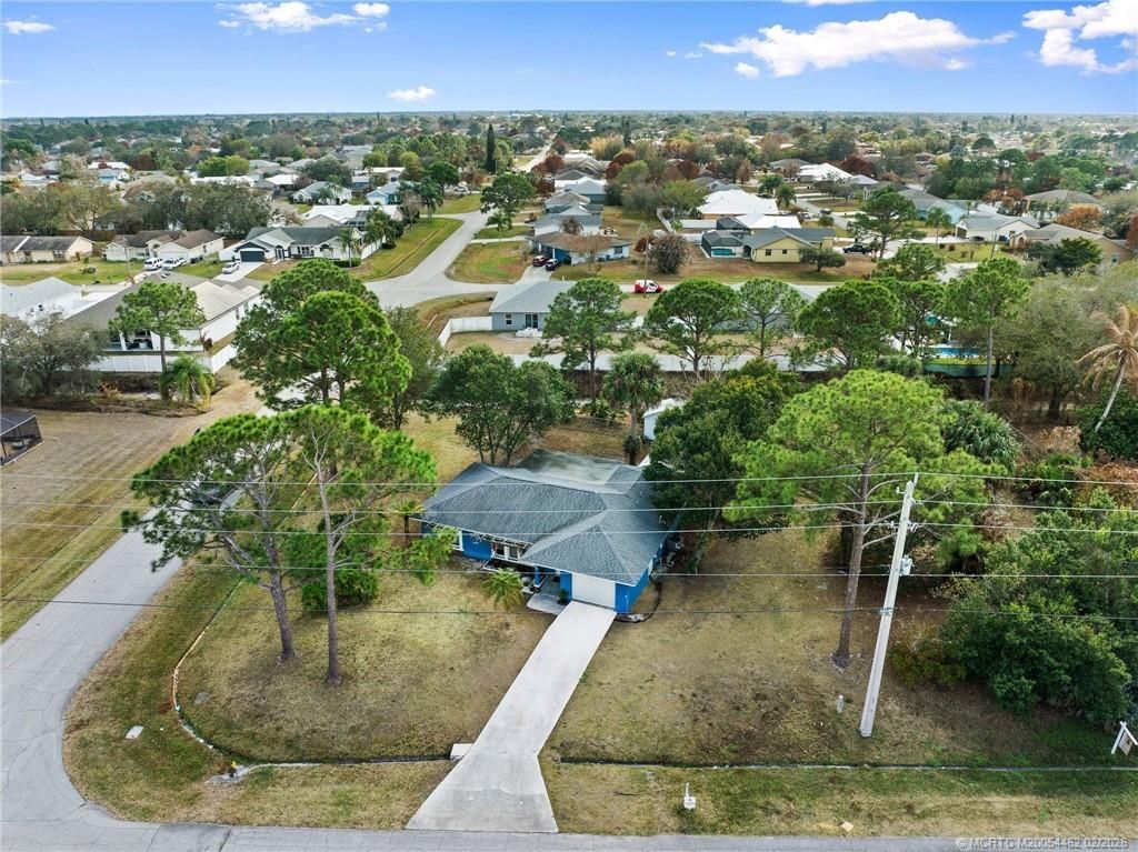 202 SW Voltair Terrace, Port Saint Lucie, FL 34984 Photo