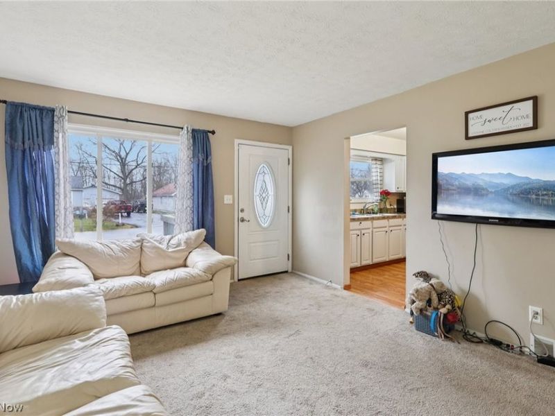 2688 Meadow Drive, Akron, OH 44312 Photo 8