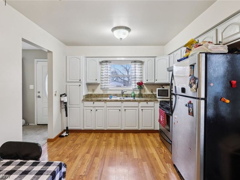 2688 Meadow Drive, Akron, OH 44312 Photo 9