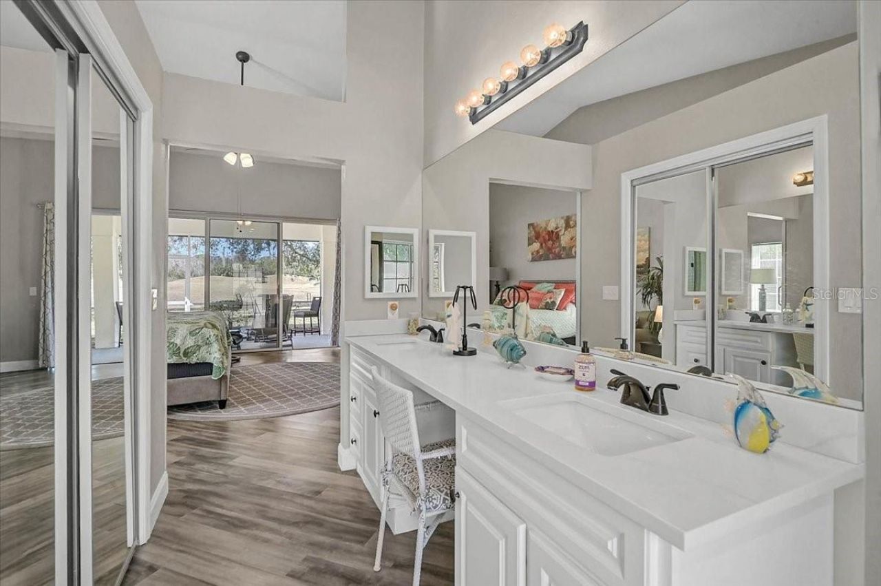 4427 Highland Oaks Circle, Sarasota, FL 34235 Photo