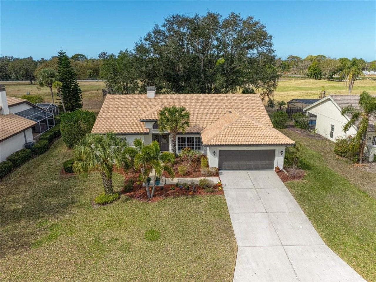 4427 Highland Oaks Circle, Sarasota, FL 34235 Photo