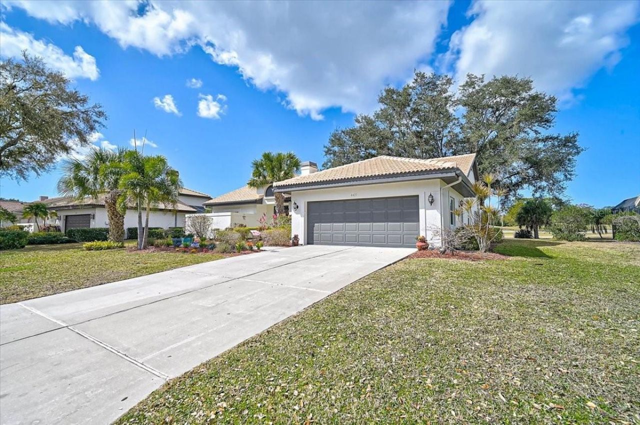 4427 Highland Oaks Circle, Sarasota, FL 34235 Photo