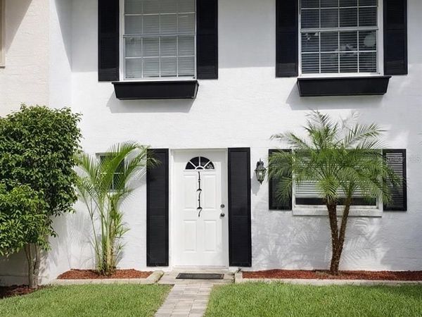 11717 WESSON CIRCLE E, TAMPA, FL 33618