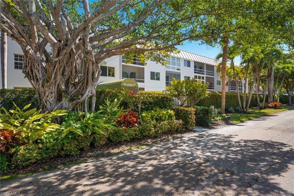 72 7th St S, Unit 108, Naples, FL 34102 Photo