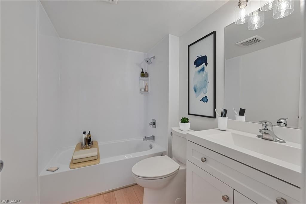 72 7th St S, Unit 108, Naples, FL 34102 Photo