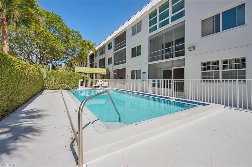 72 7th St S, Unit 108, Naples, FL 34102 Photo