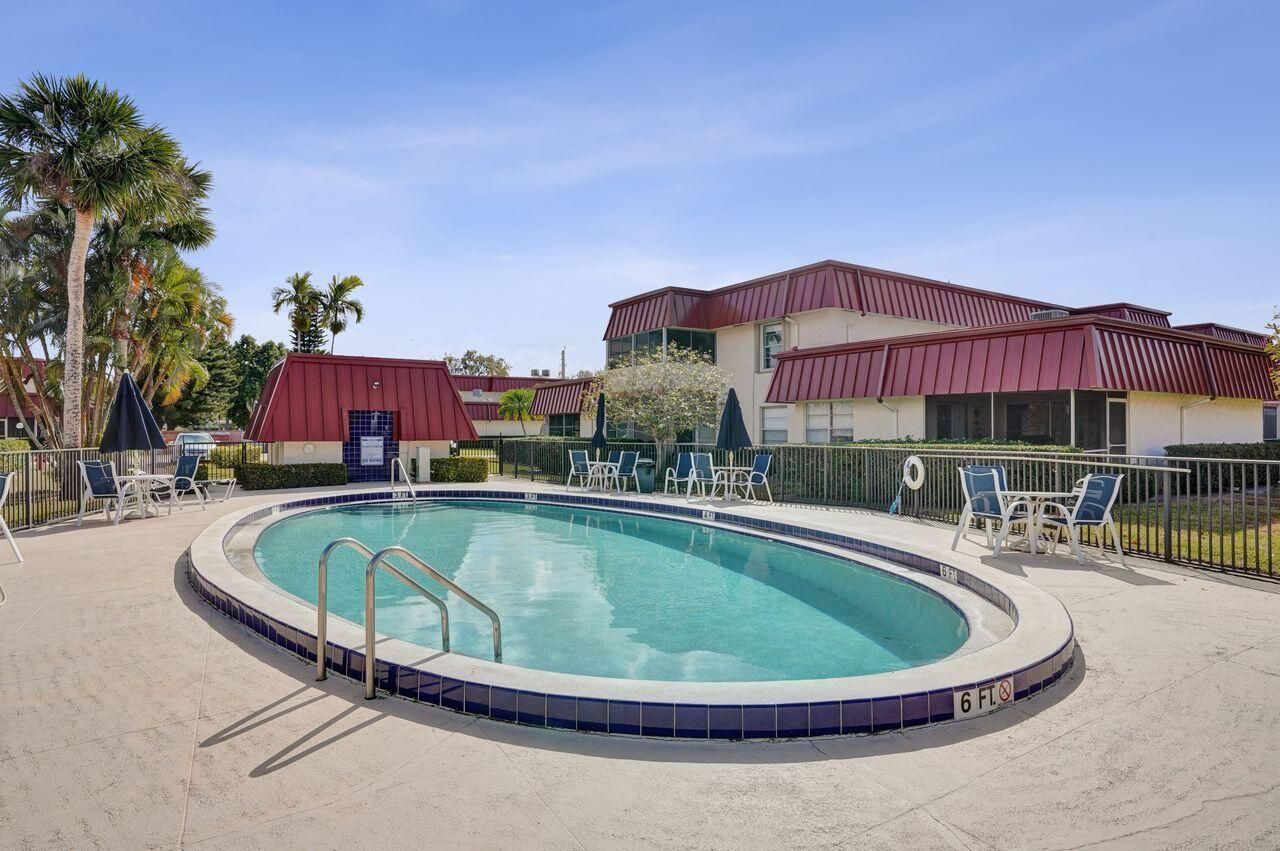 12014 Greenway Circle S, Unit 109, Royal Palm Beach, FL 33411 Photo