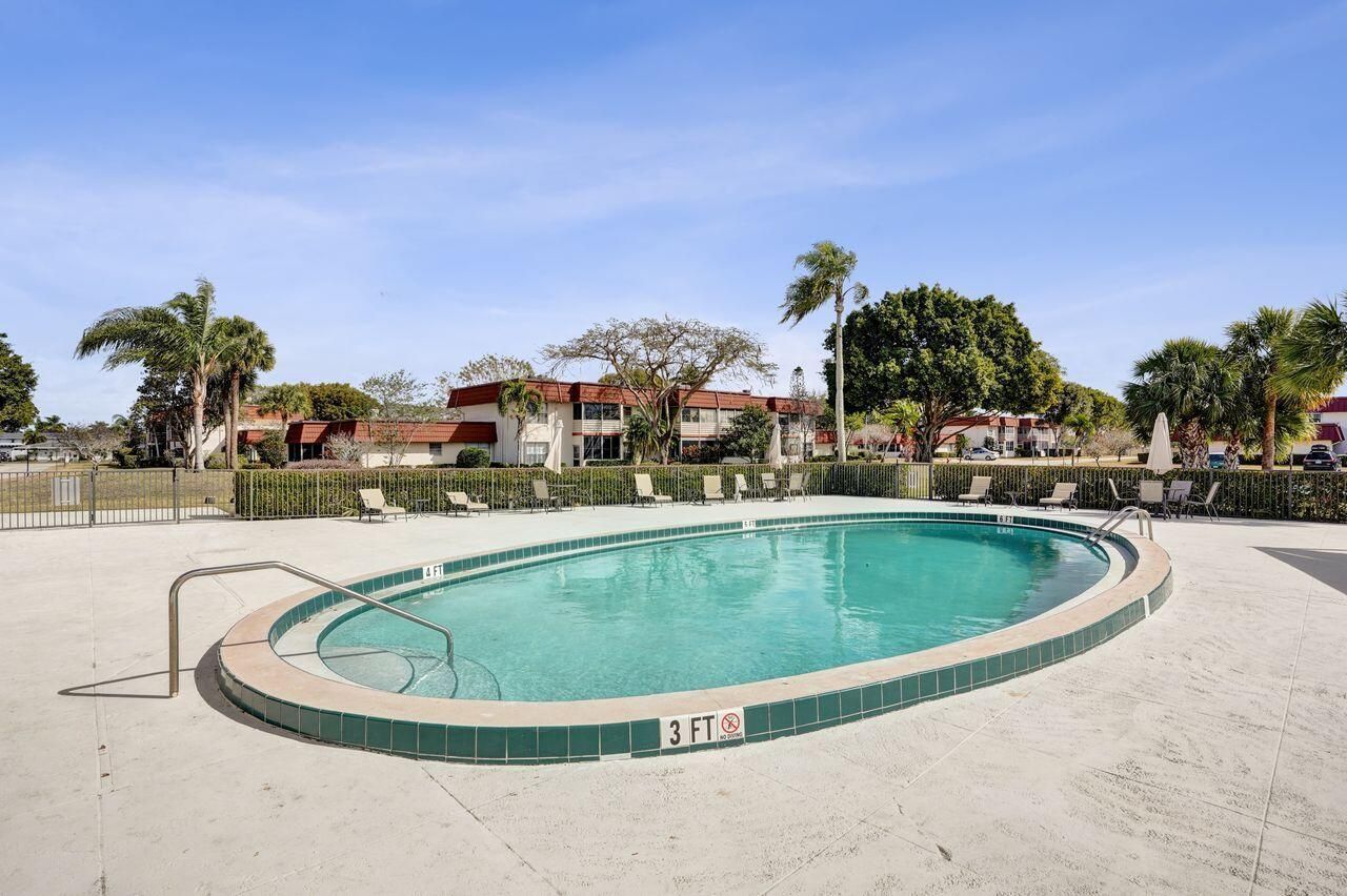 12014 Greenway Circle S, Unit 109, Royal Palm Beach, FL 33411 Photo