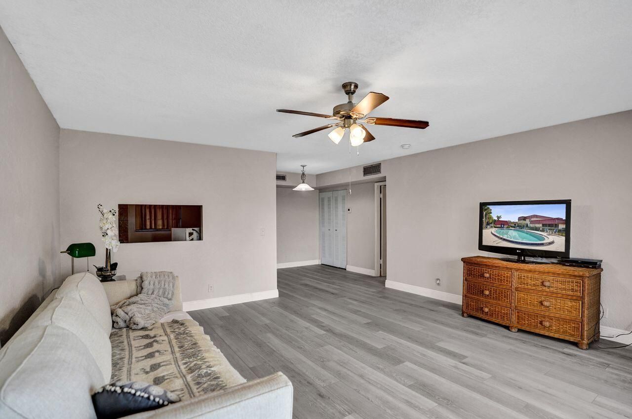 12014 Greenway Circle S, Unit 109, Royal Palm Beach, FL 33411 Photo