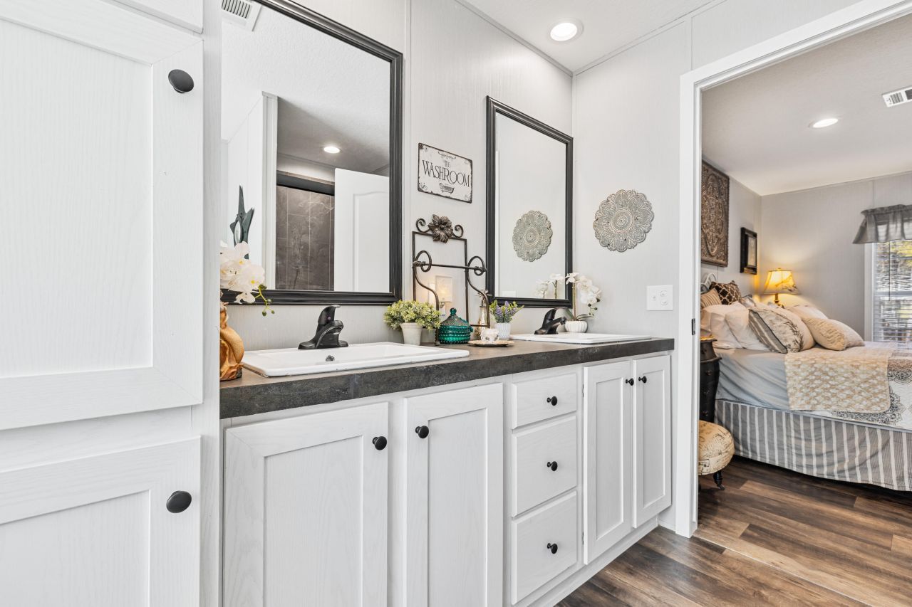 371 Rhode Drive Photo 32